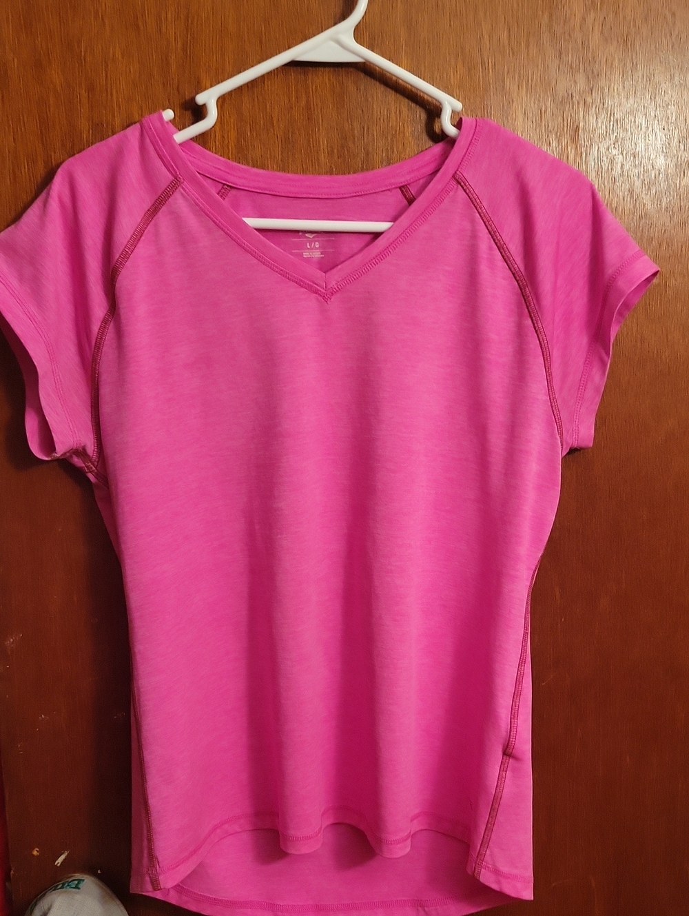 Everlast Women's Hot Pink V-Neck Short Sleeve Tee
